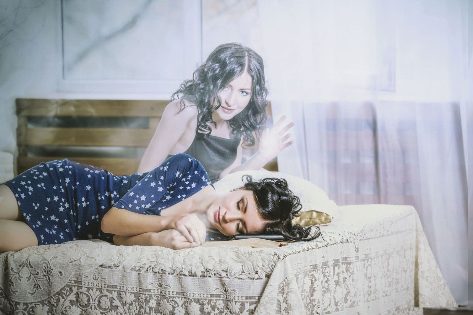 сни з понеділка на вівторок.