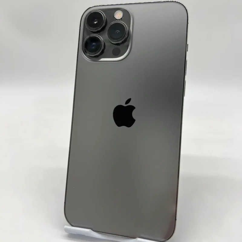 Уцененный iPhone 12