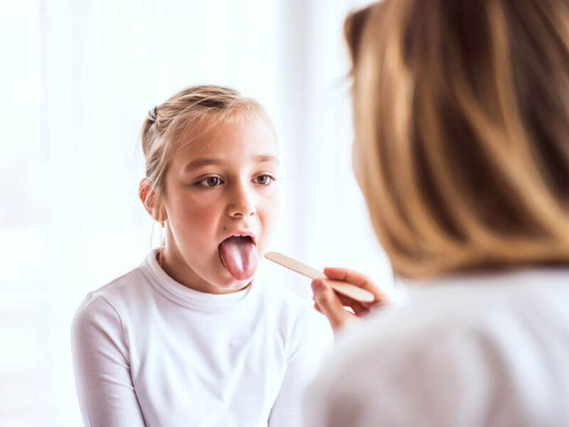 Как правильно лечить ангину