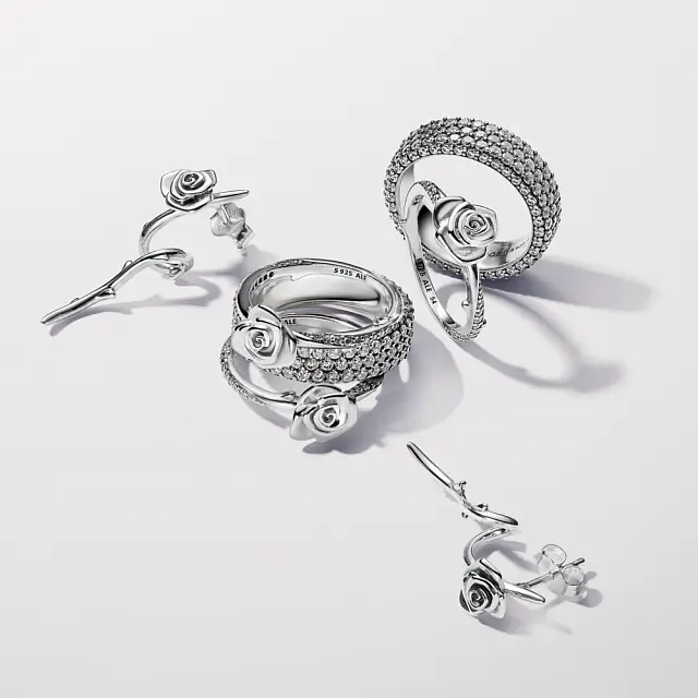 Особенности дизайнерских серебряных колец