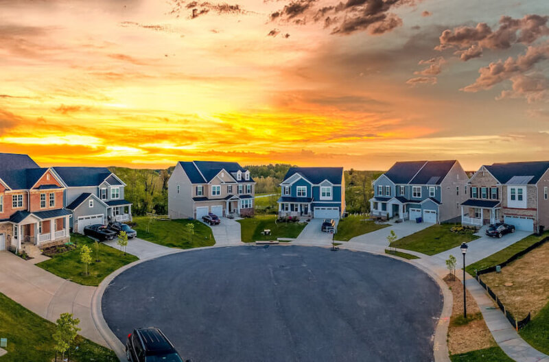 Преимущества покупки дома в коттеджном городке